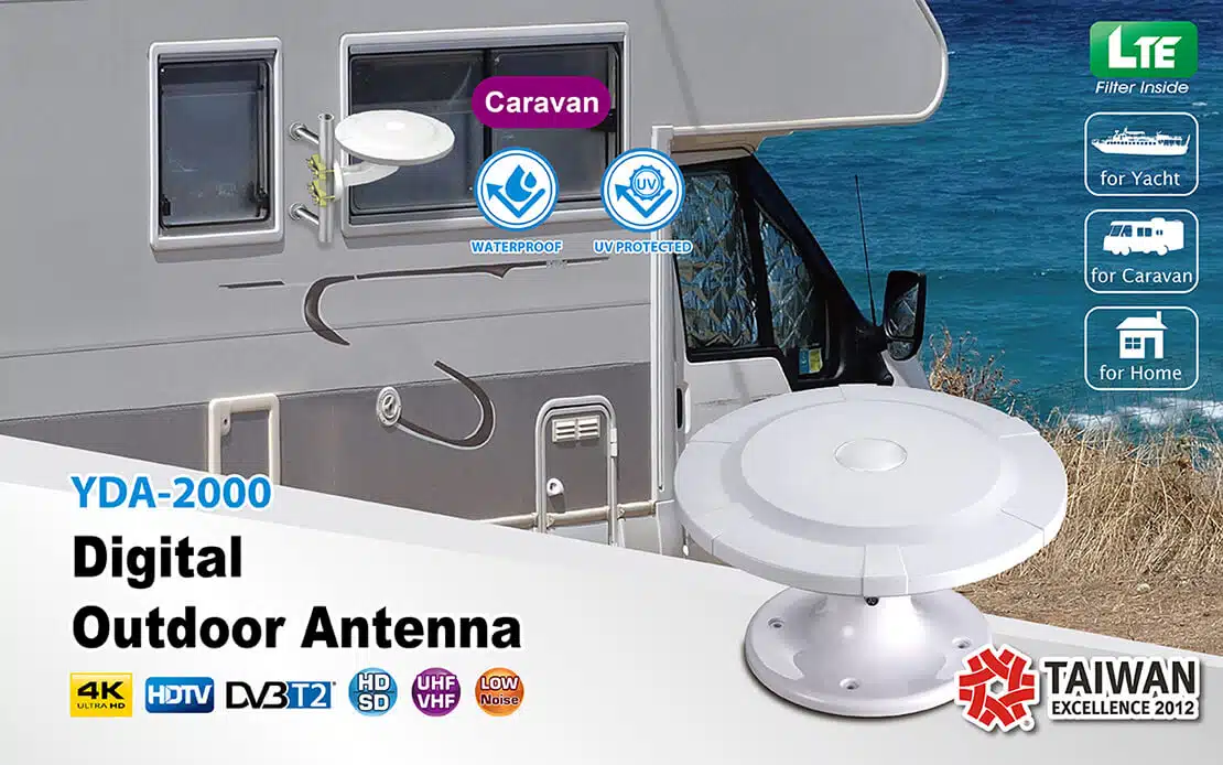 Low noise amplified digital TV antenna